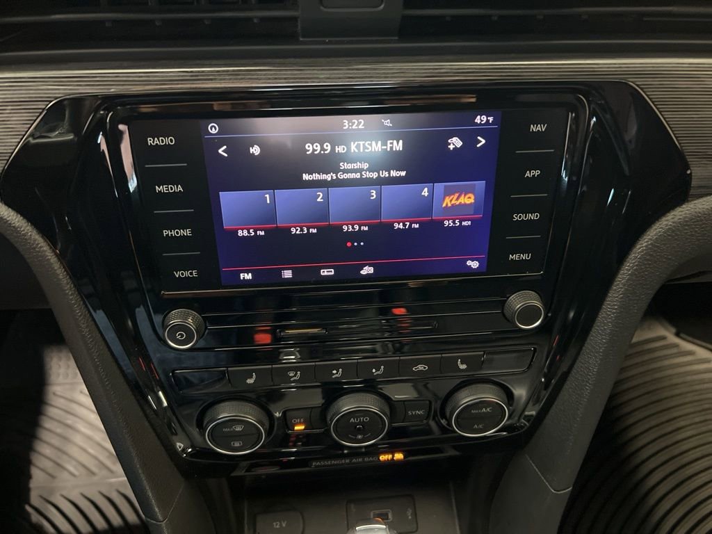 Used 2022 Volkswagen Passat 2.0T R-Line image 26