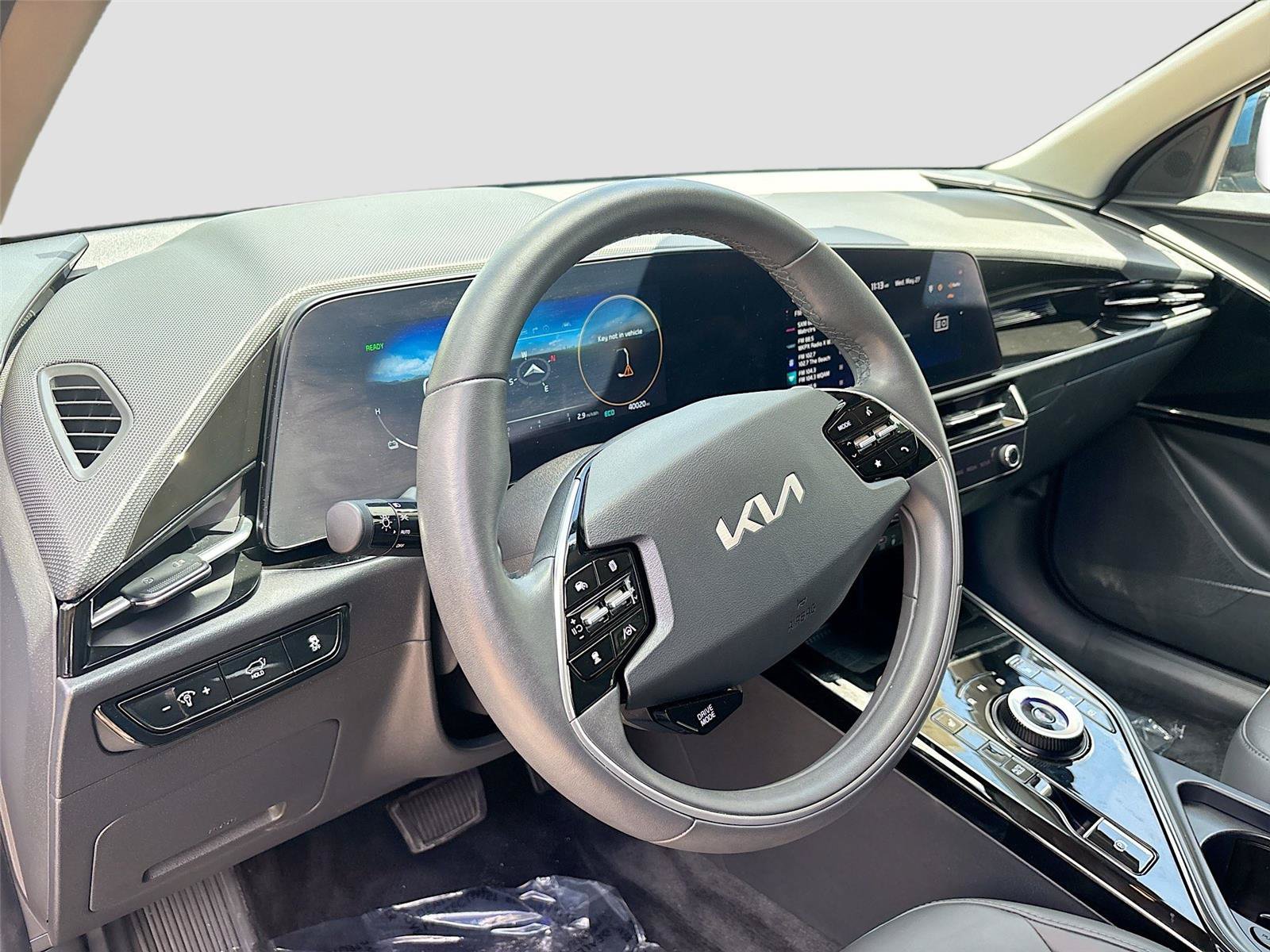 Used 2023 Kia Niro Wind FWD image 9