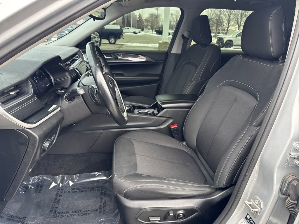 Certified 2021 Jeep Grand Cherokee L Laredo w/ Luxury Tech Group I image 11