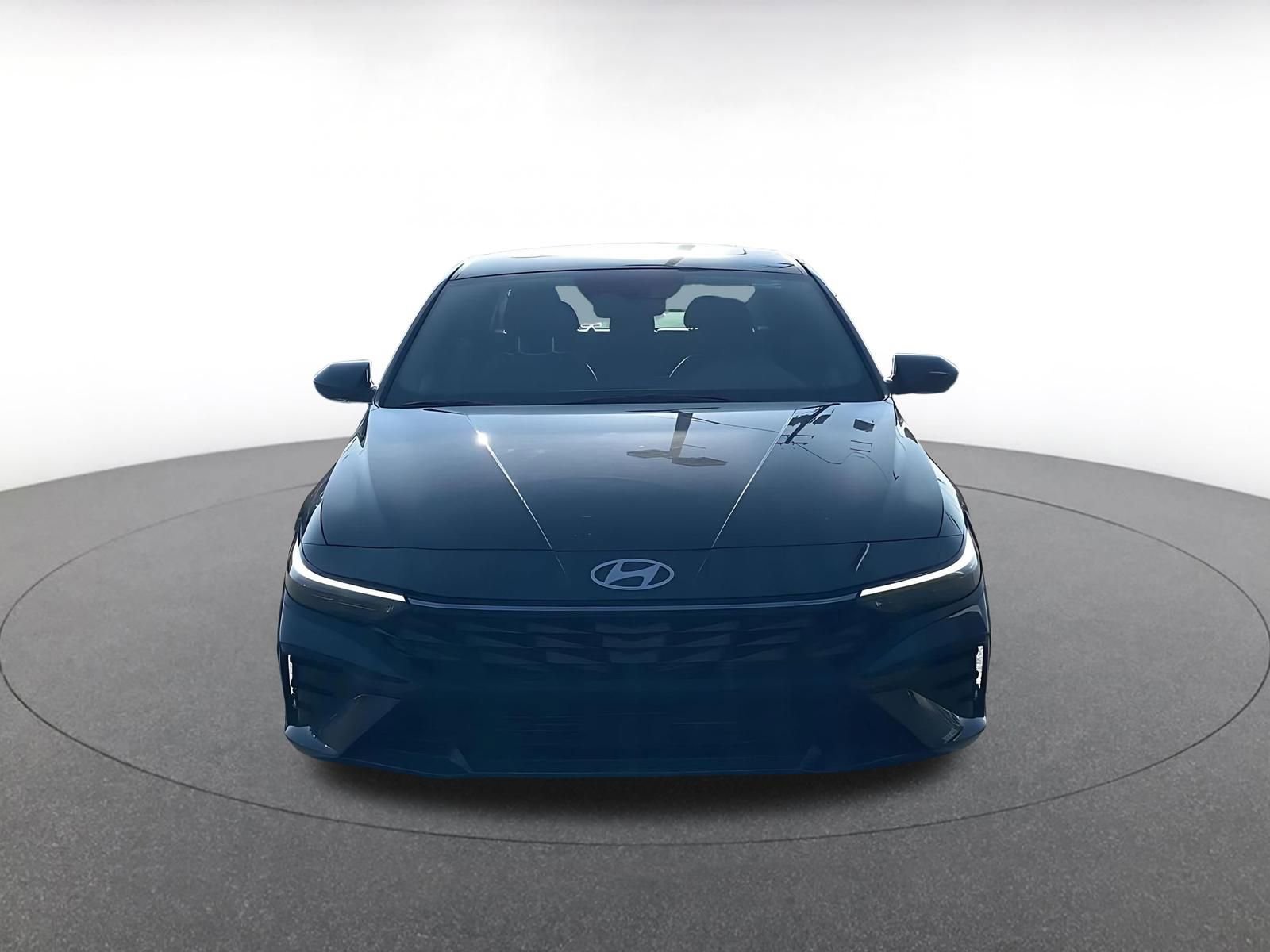 Used 2025 Hyundai Elantra SEL image 4