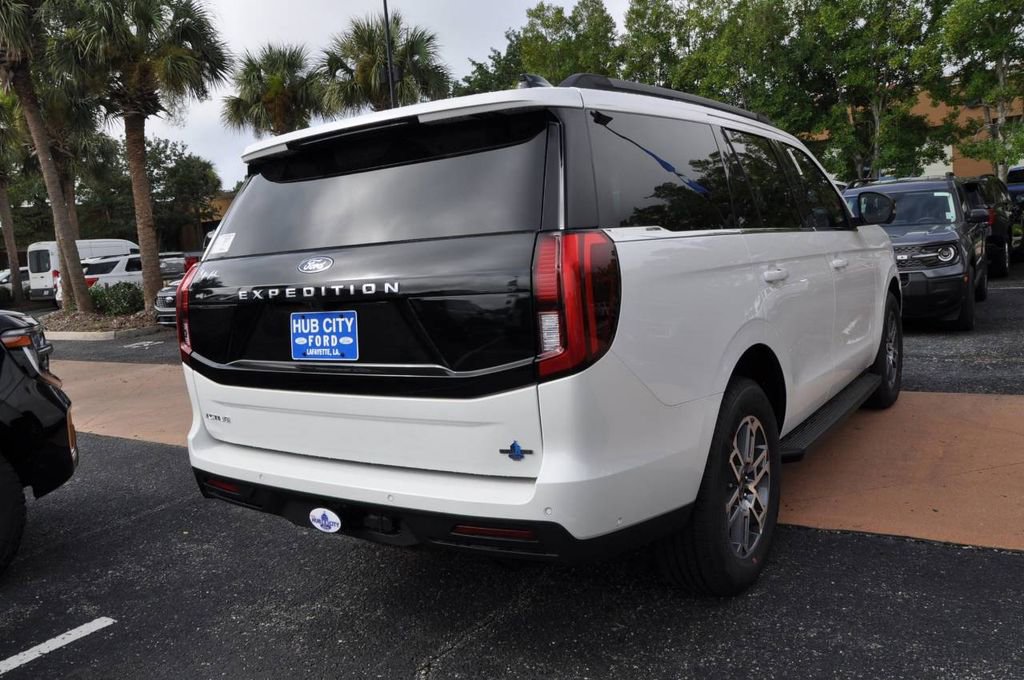 New 2025 Ford Expedition Active image 5