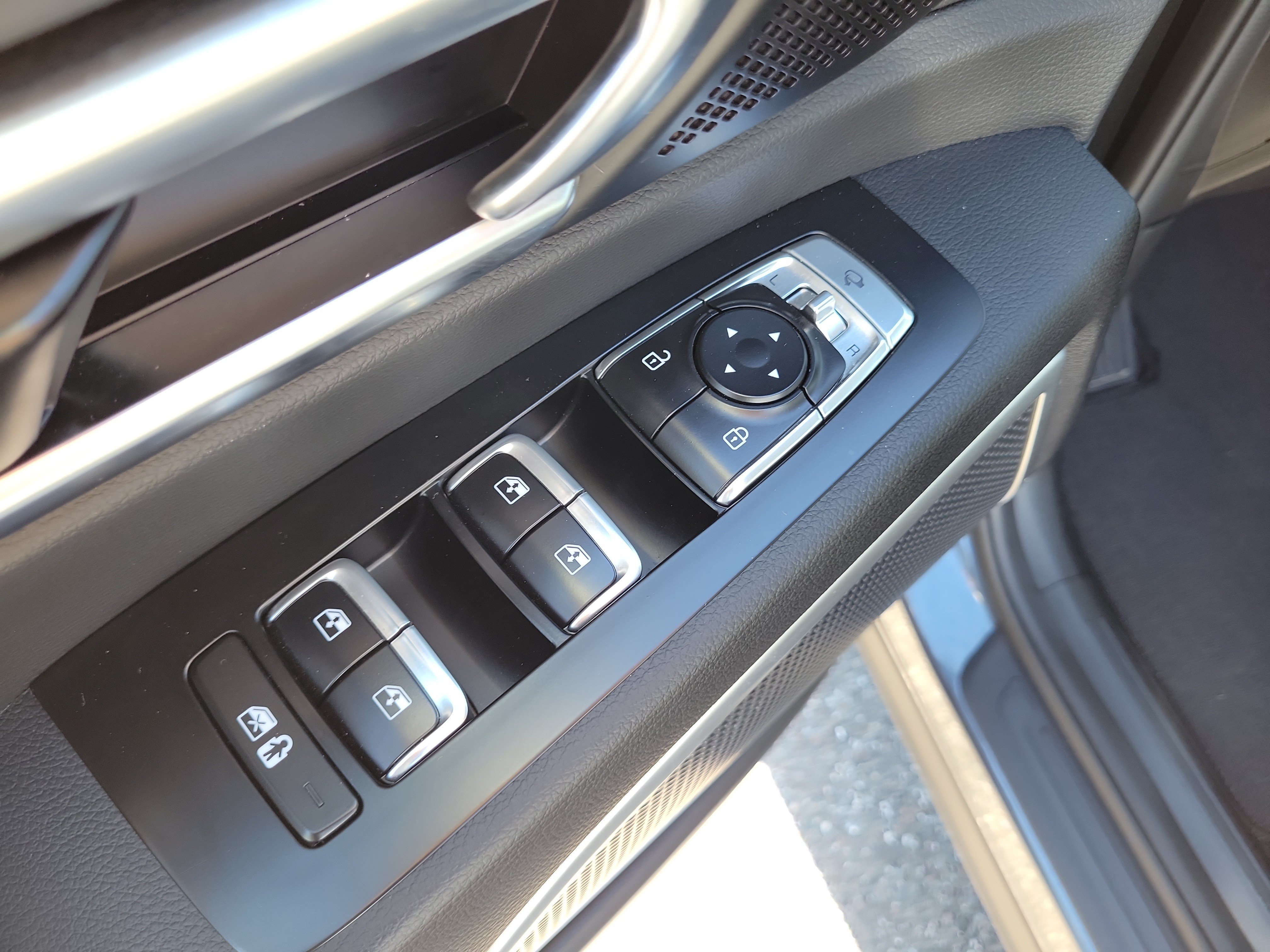 Certified 2022 Kia Telluride EX FWD image 22