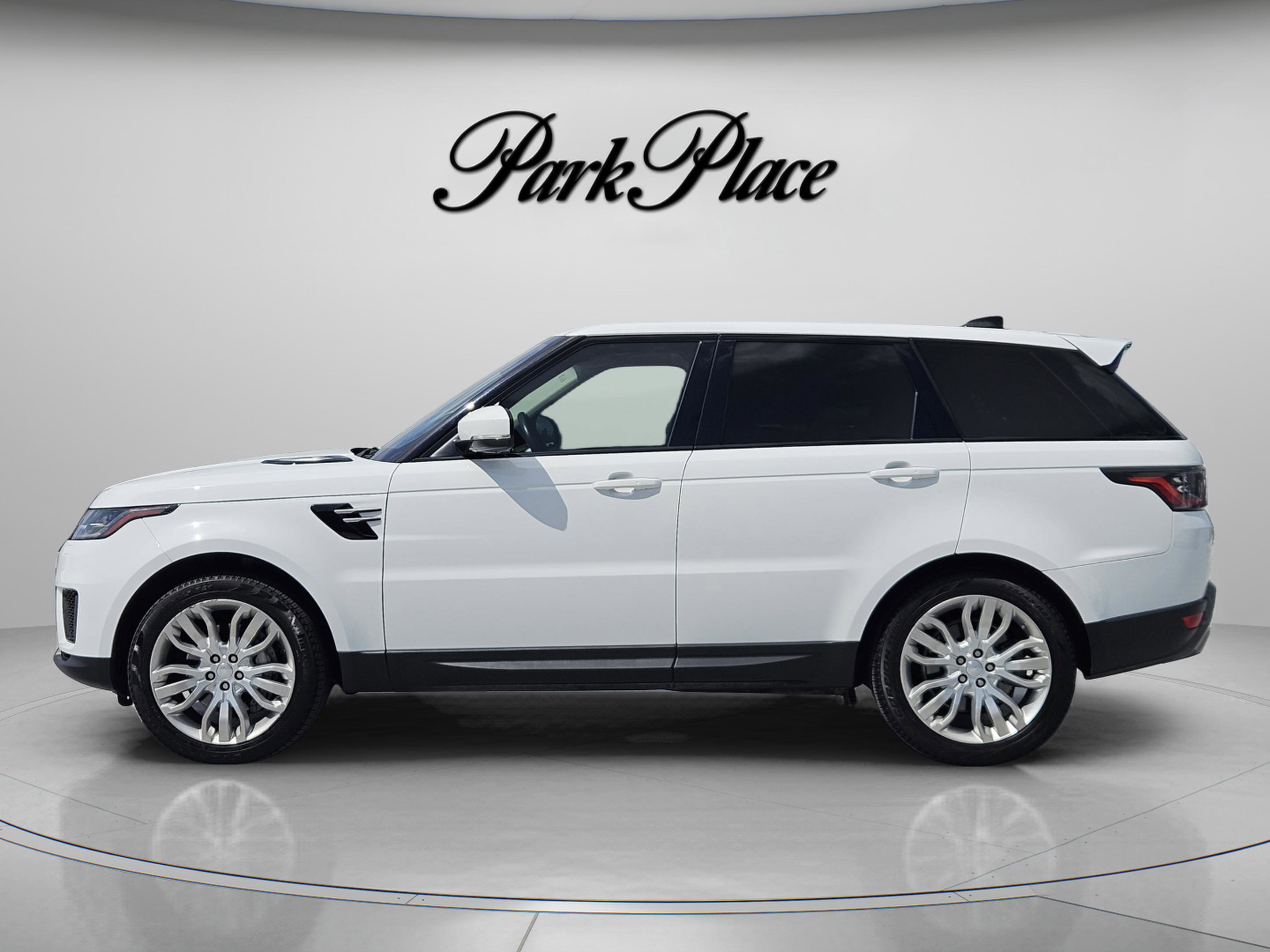 Used 2019 Land Rover Range Rover Sport SE AWD/4WD image 2