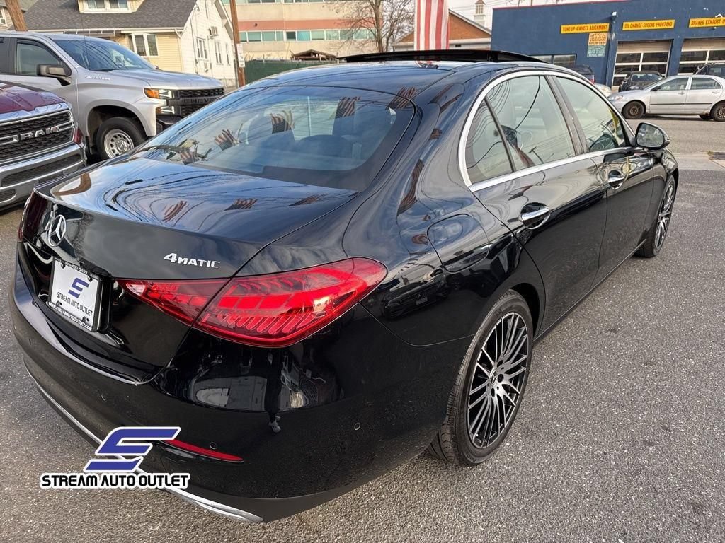 Used 2025 Mercedes-Benz C 300 4MATIC Sedan image 12