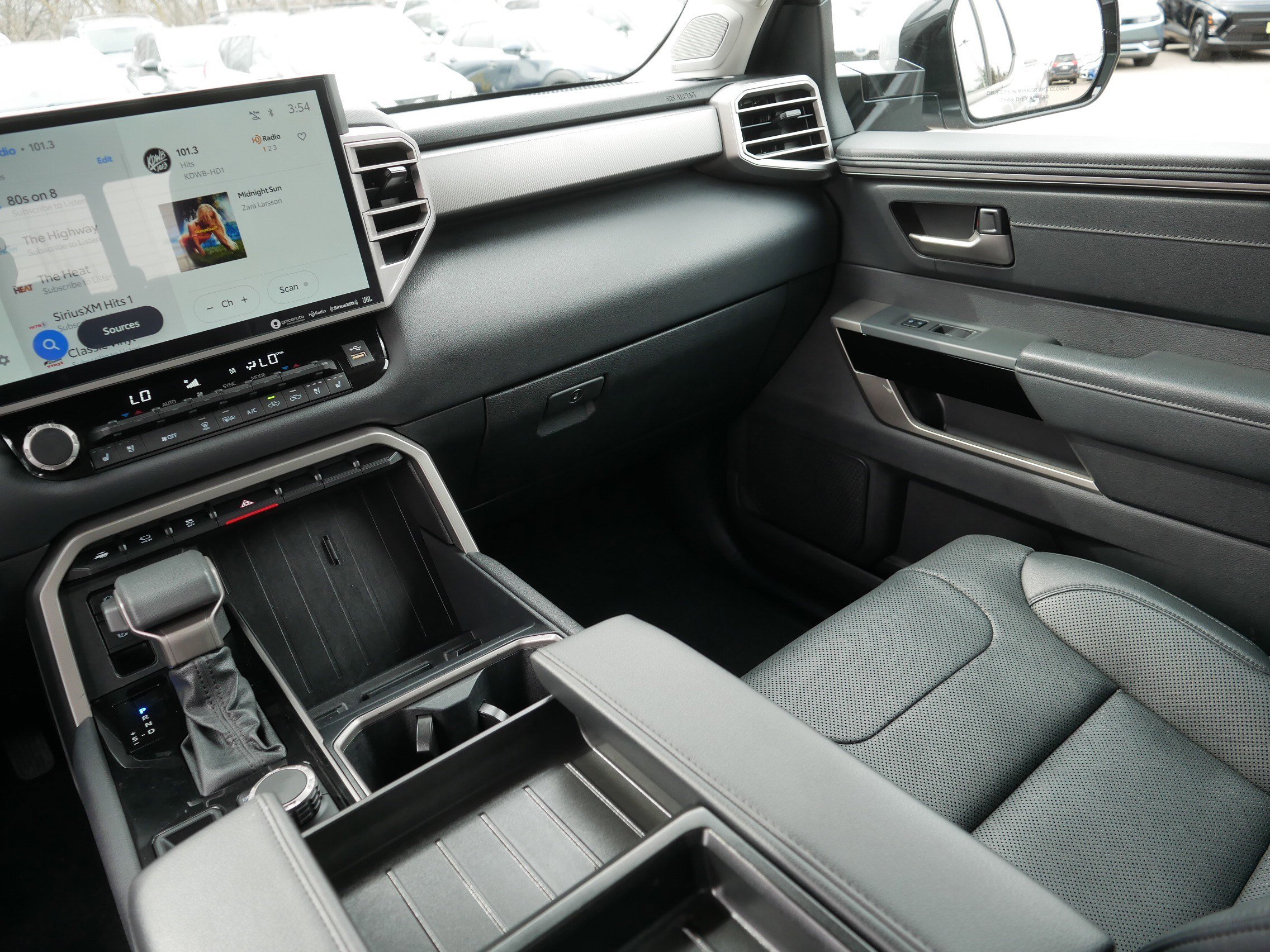 Used 2022 Toyota Tundra Limited image 11