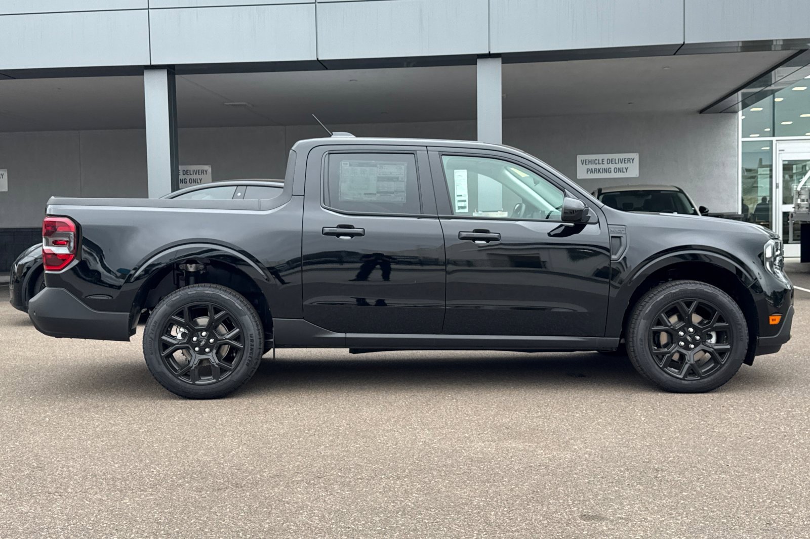 New 2025 Ford Maverick XLT w/ XLT Luxury Package image 2