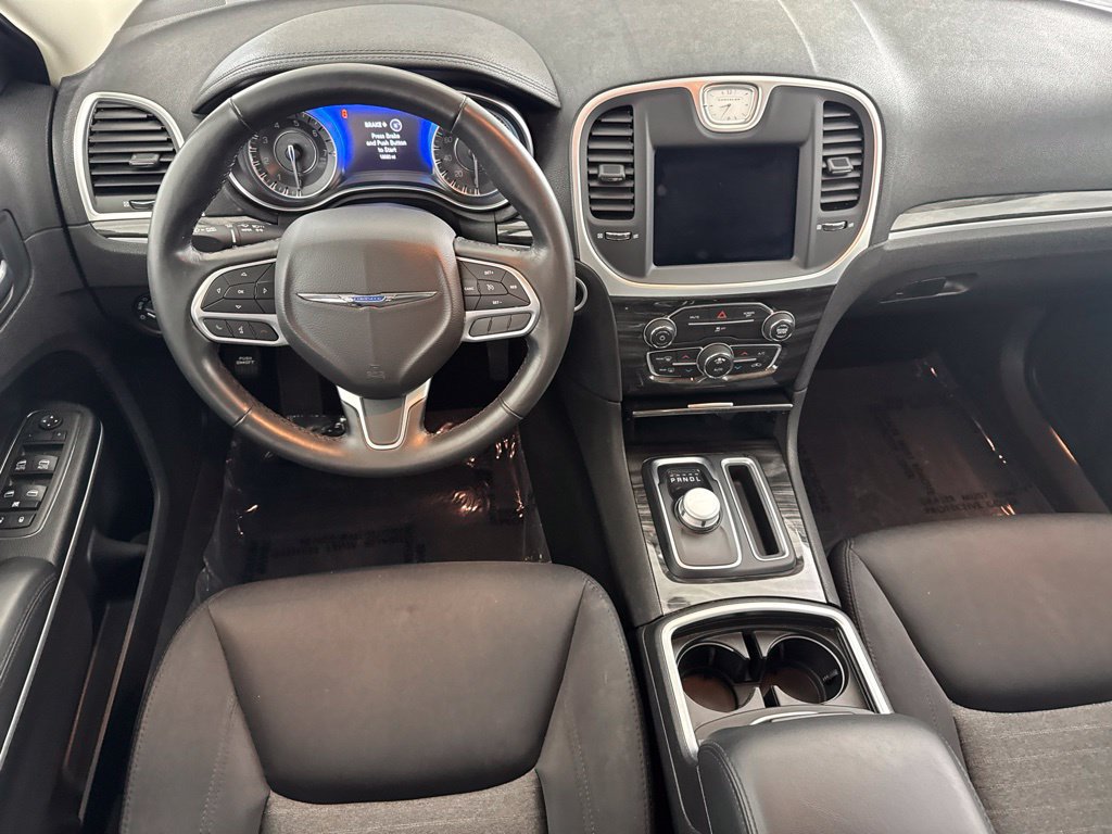 Used 2022 Chrysler 300 Touring w/ Sport Appearance Package RWD image 25