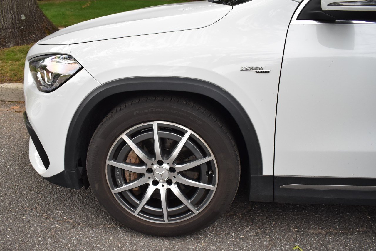 Used 2021 Mercedes-Benz GLA 35 AMG 4MATIC w/ Premium Package image 34