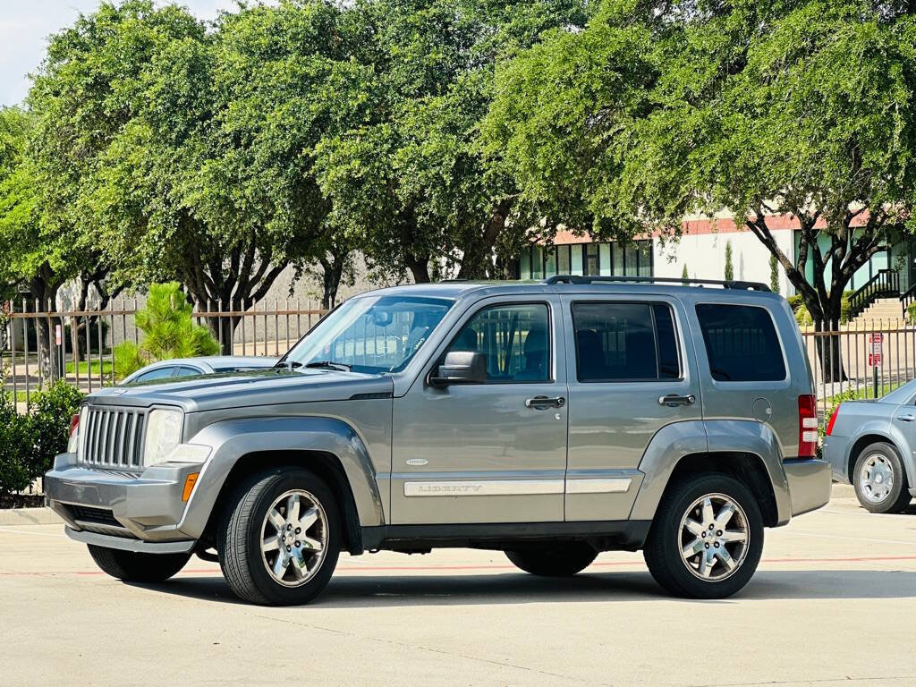 Used 2012 Jeep Liberty Sport RWD image 5