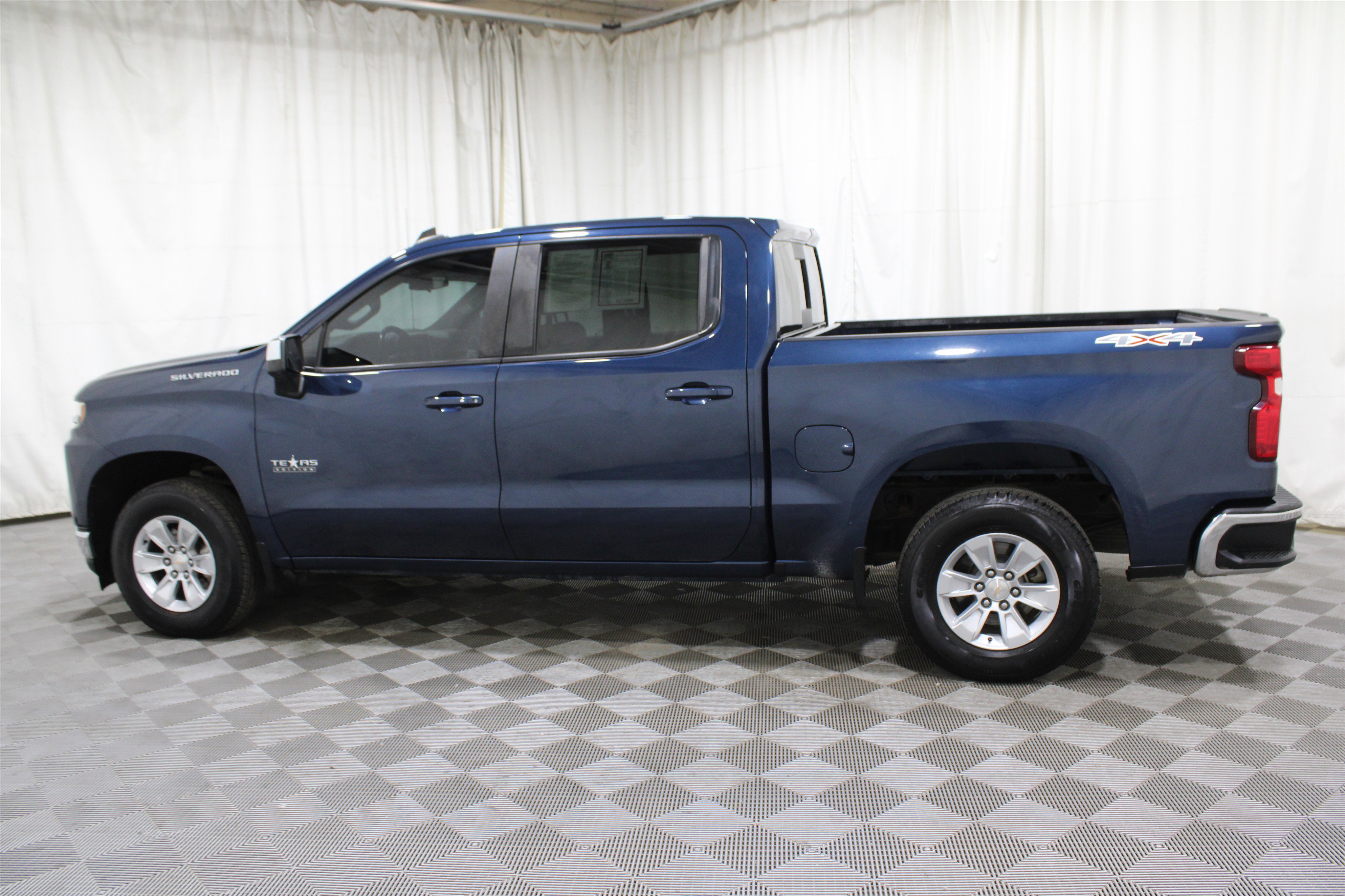 Used 2020 Chevrolet Silverado 1500 LT w/ Texas Edition image 37