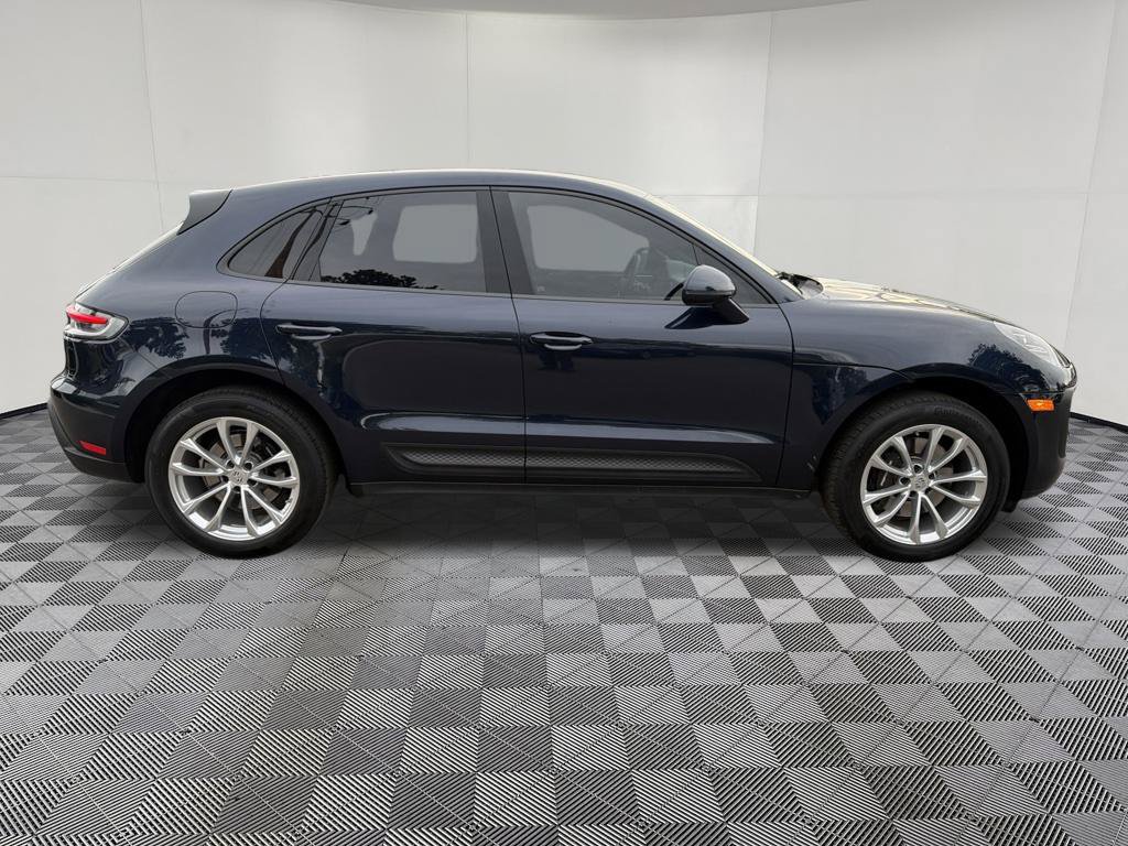 Used 2023 Porsche Macan Turbo AWD/4WD image 9