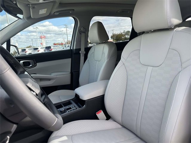 New 2026 Kia Sorento S image 6