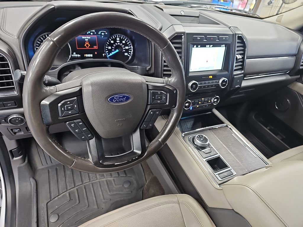Used 2018 Ford Expedition Max Limited image 16