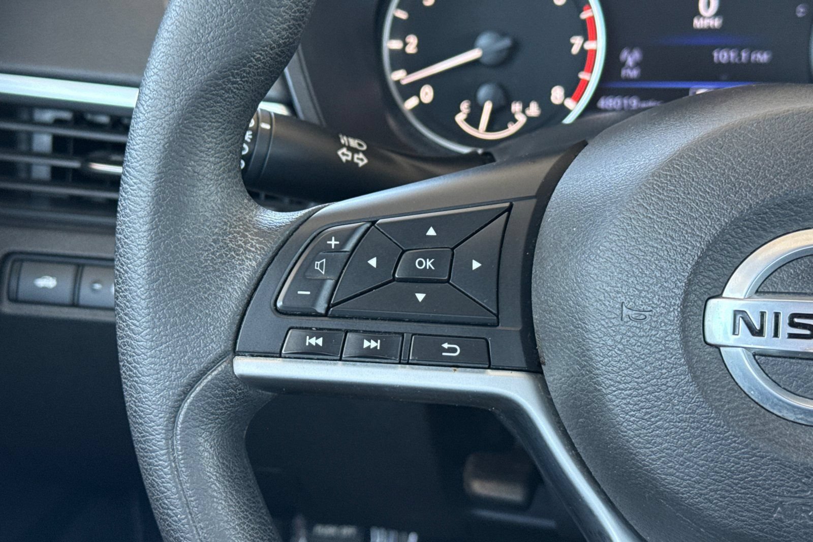 Used 2022 Nissan Altima 2.5 SV FWD image 33