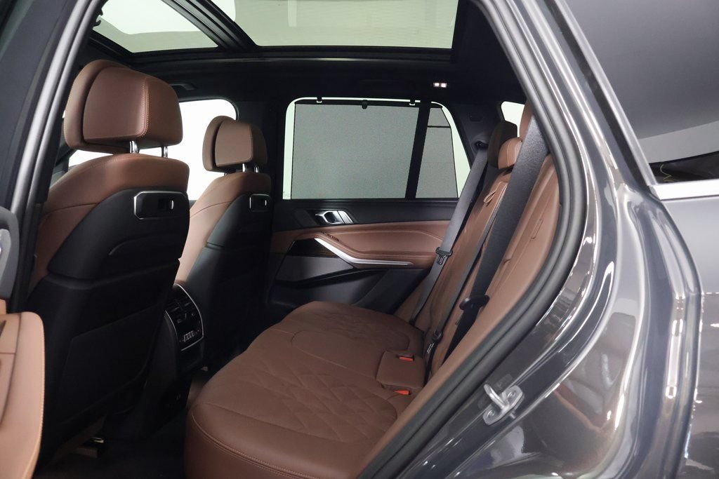 New 2026 BMW X5 xDrive50e w/ Executive Package AWD/4WD image 6