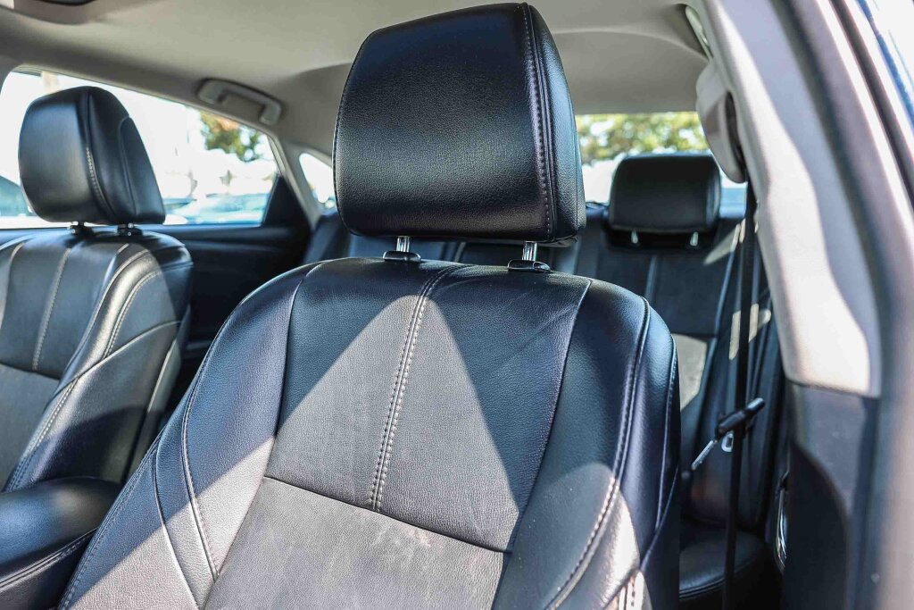 Used 2016 Toyota Avalon XLE Premium FWD image 15