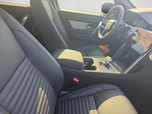 Used 2026 Land Rover Discovery Sport Landmark AWD/4WD image 17