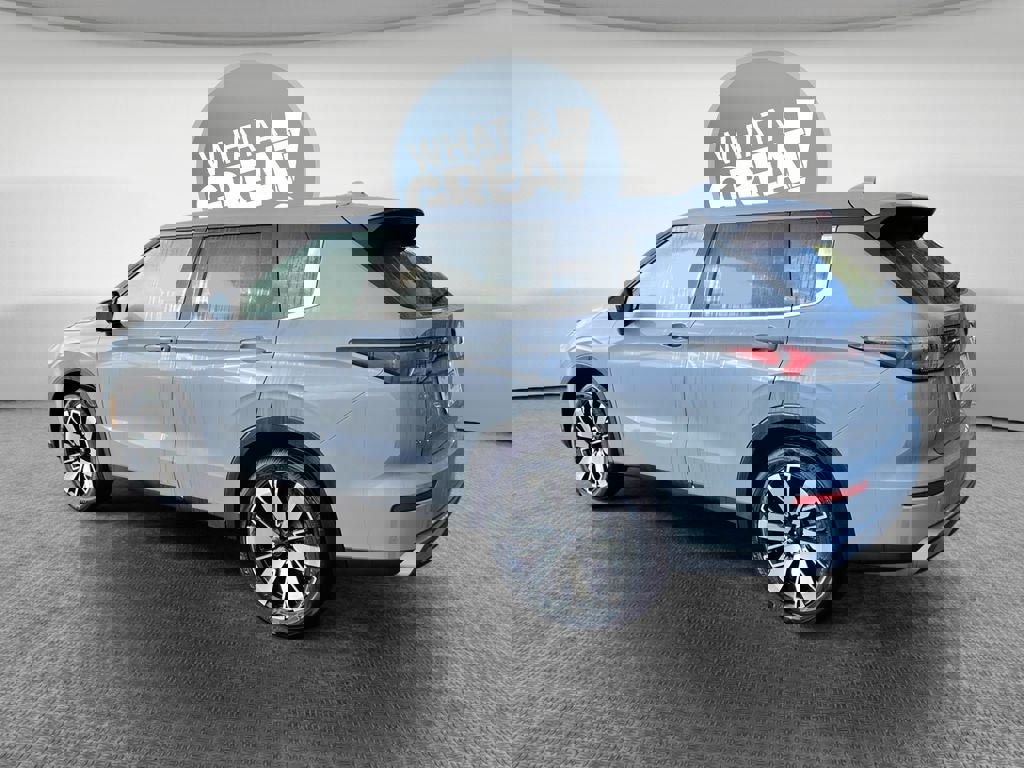 New 2026 Mitsubishi Outlander SE image 3