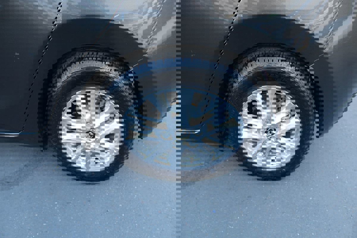 Used 2014 MAZDA MAZDA3 i Grand Touring image 14