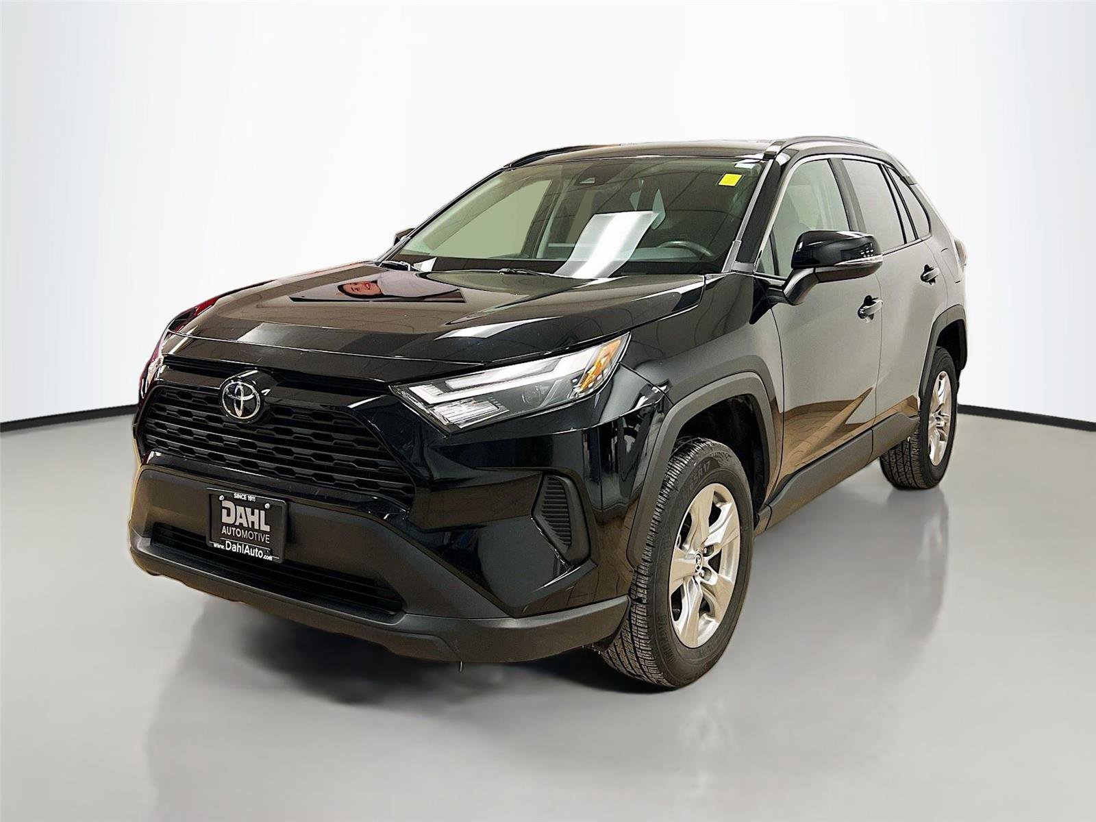 Used 2023 Toyota RAV4 XLE image 39