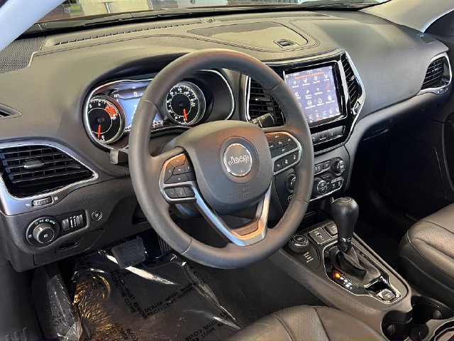 Used 2021 Jeep Cherokee Limited w/ Elite Package AWD/4WD image 19