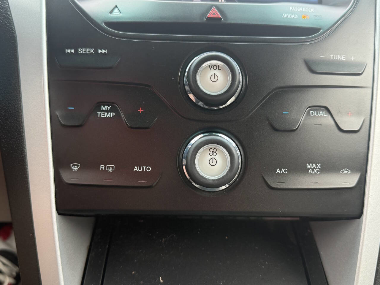 Used 2014 Ford Explorer XLT w/ Equipment Group 202A image 5