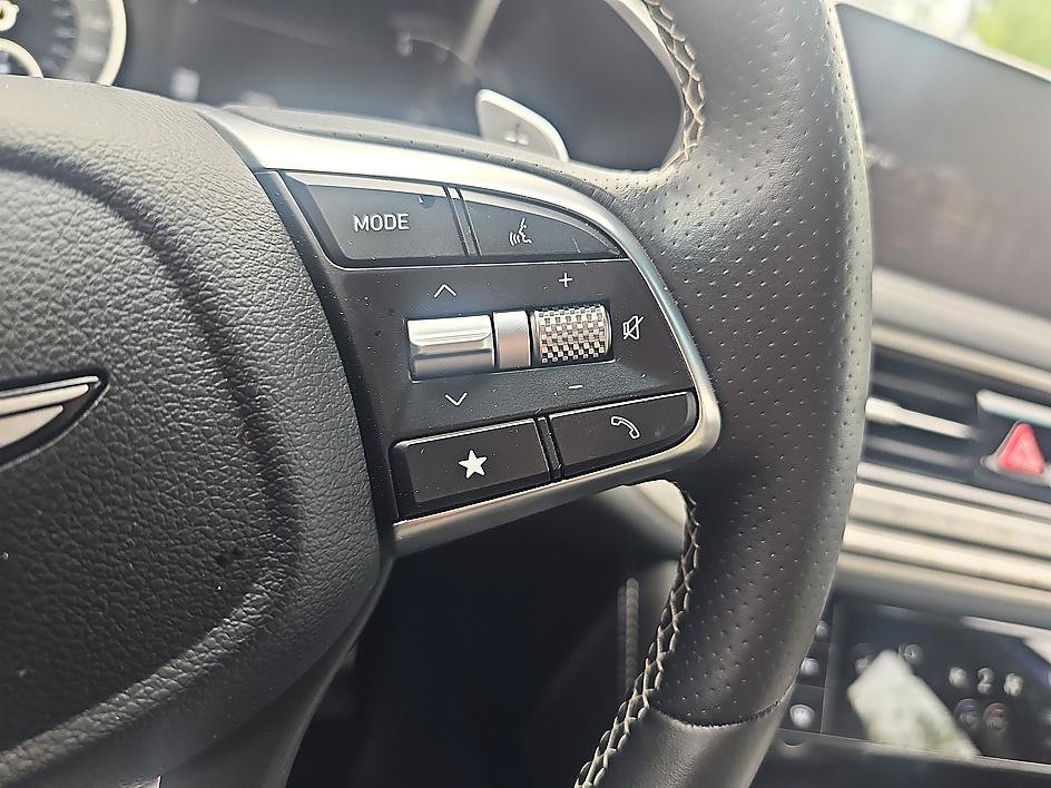 Used 2025 Genesis G70 2.5T w/ Sport Prestige Package RWD image 22
