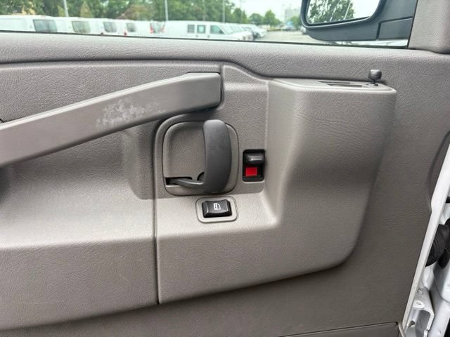 Used 2025 GMC Savana 2500 w/ Driver Convenience Package RWD image 25