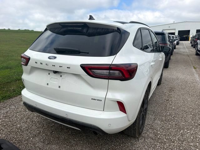 Used 2023 Ford Escape ST-Line Elite w/ Premium Technology Package AWD/4WD image 5