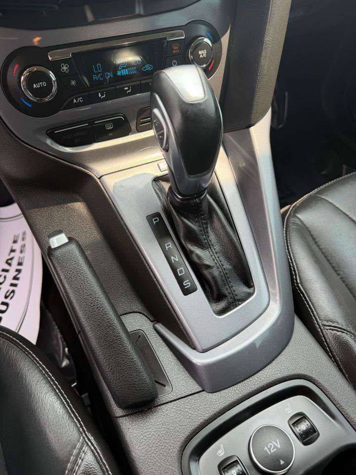 Used 2014 Ford Focus Titanium FWD image 24