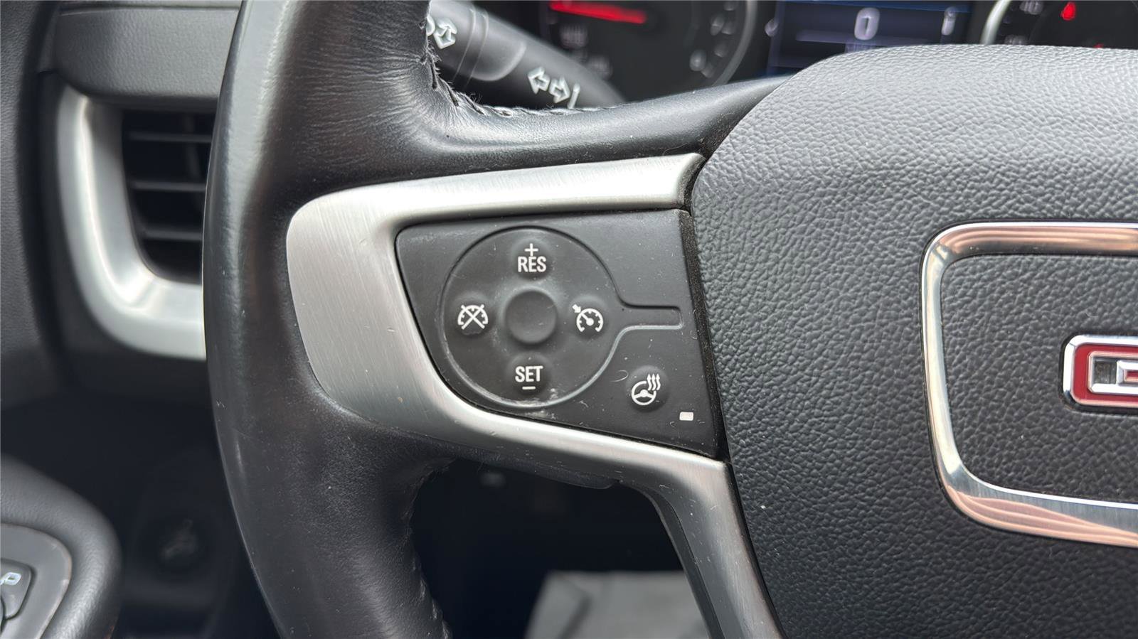 Used 2018 GMC Terrain SLT w/ Preferred Package image 8