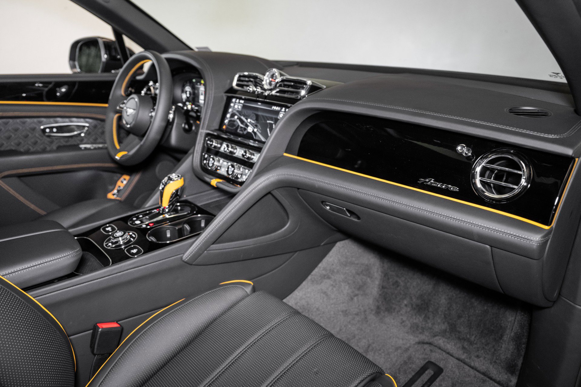 Certified 2024 Bentley Bentayga image 4