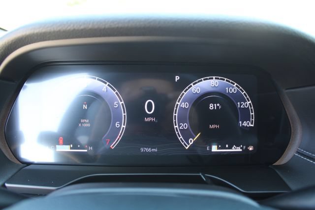 Used 2025 Jeep Grand Cherokee Altitude RWD image 18