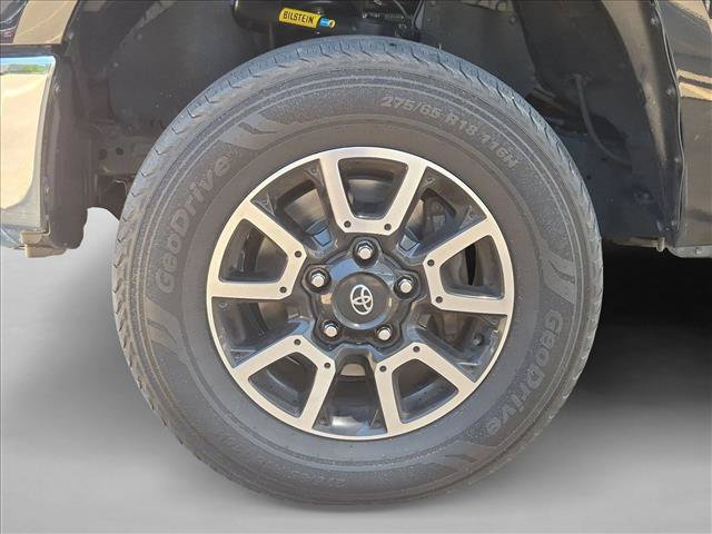 Used 2021 Toyota Tundra Limited w/ Limited Premium Package AWD/4WD image 24