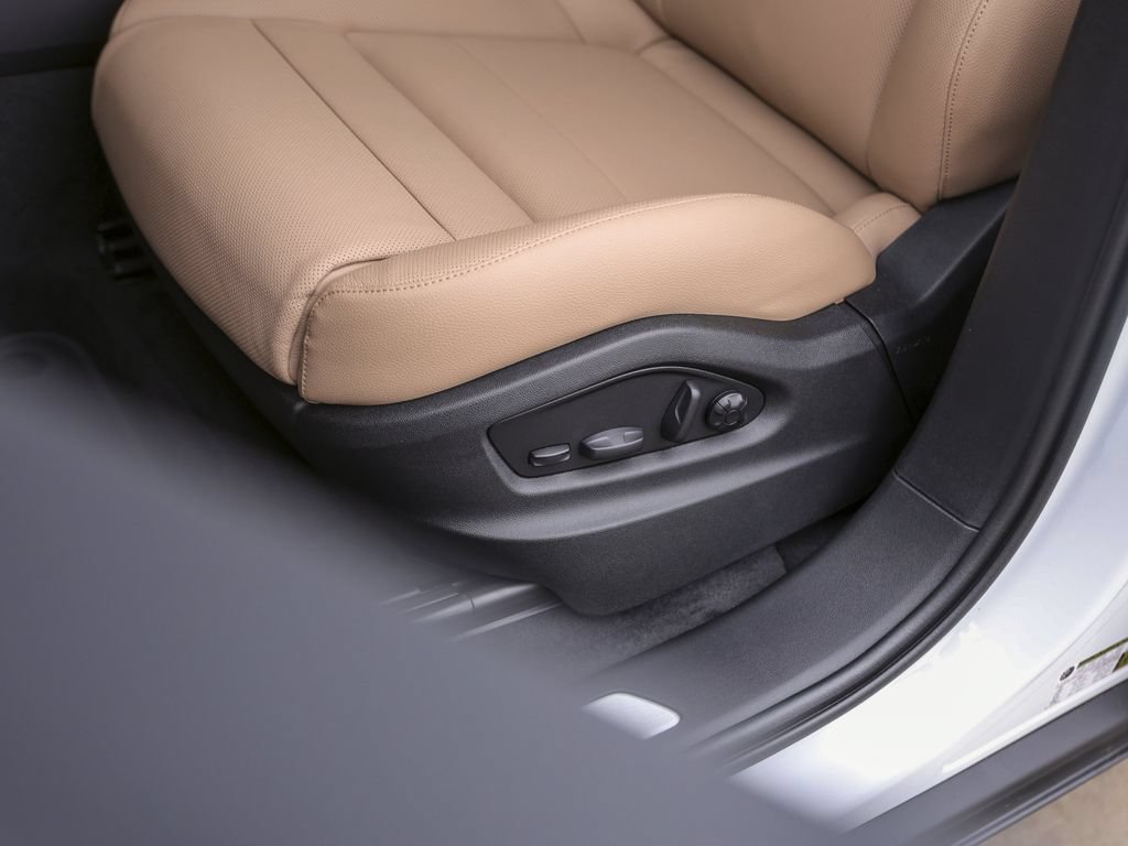 New 2026 Porsche Cayenne AWD/4WD image 16