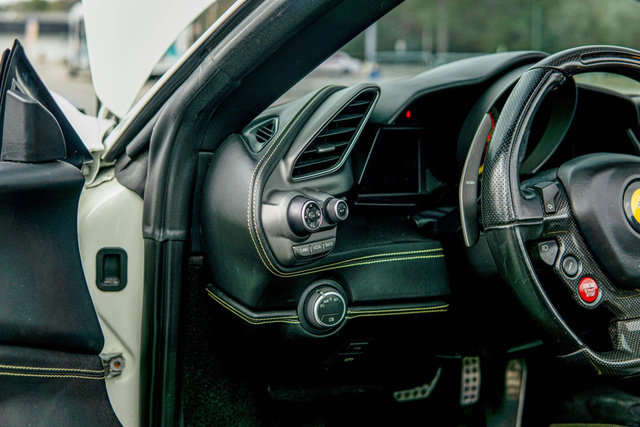 Used 2017 Ferrari 488 Spider image 38