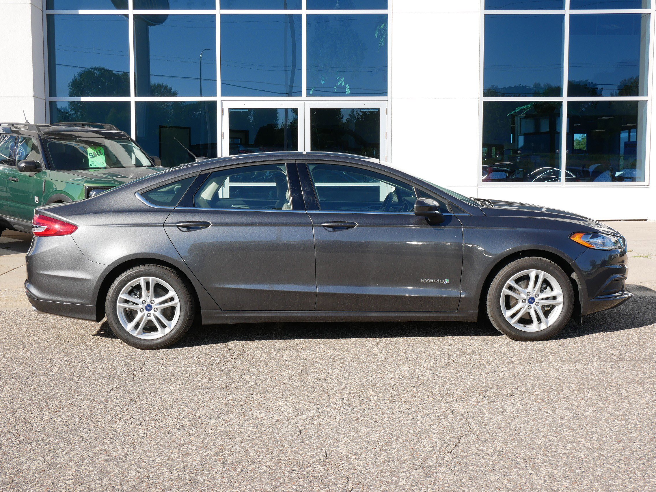Used 2018 Ford Fusion S image 2