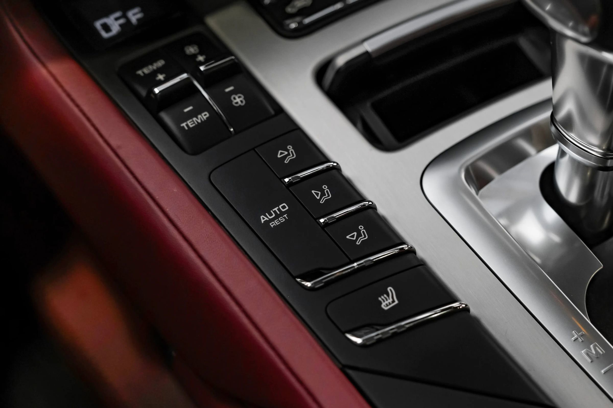 Used 2017 Porsche Cayenne GTS image 19