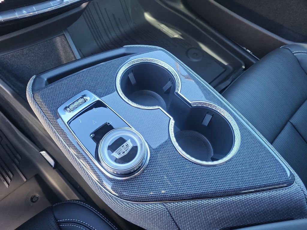 New 2026 Cadillac Optiq Sport 2 w/ LPO, Floor Liner Package image 18