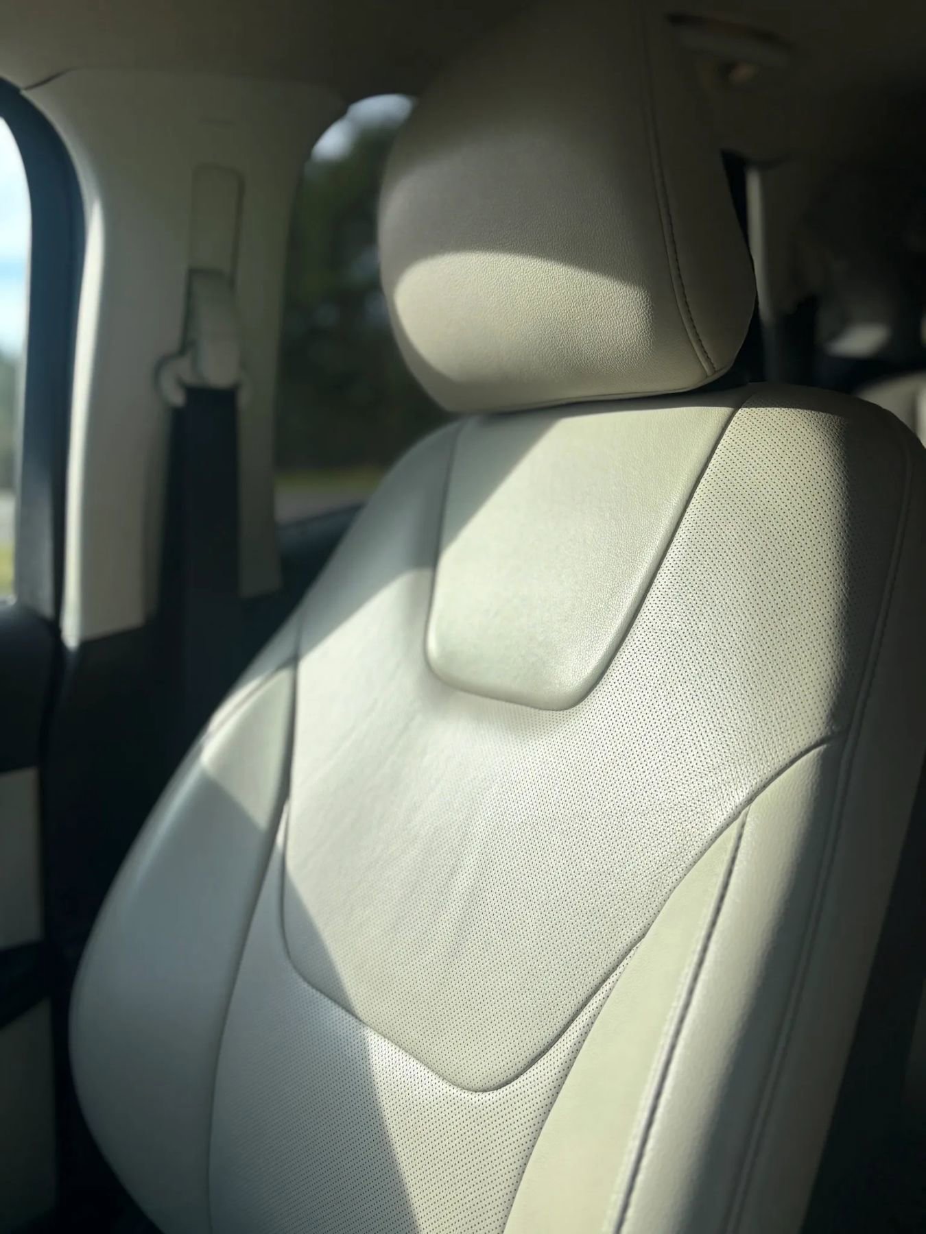 Used 2018 Ford Edge Titanium w/ Equipment Group 301A FWD image 47