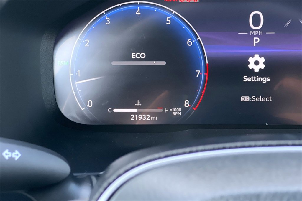 Used 2025 Toyota RAV4 Limited image 29