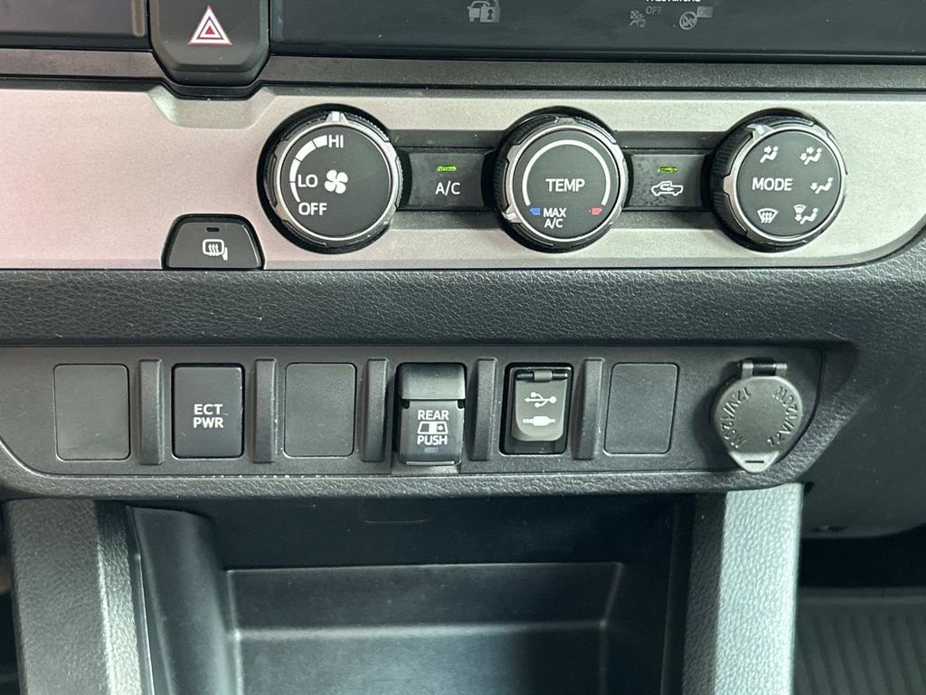 Used 2019 Toyota Tacoma SR5 RWD image 37