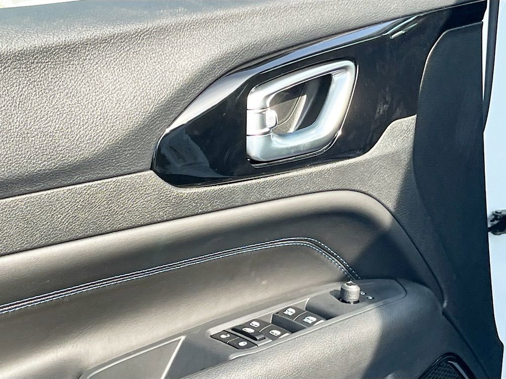 New 2026 Jeep Compass Latitude image 17