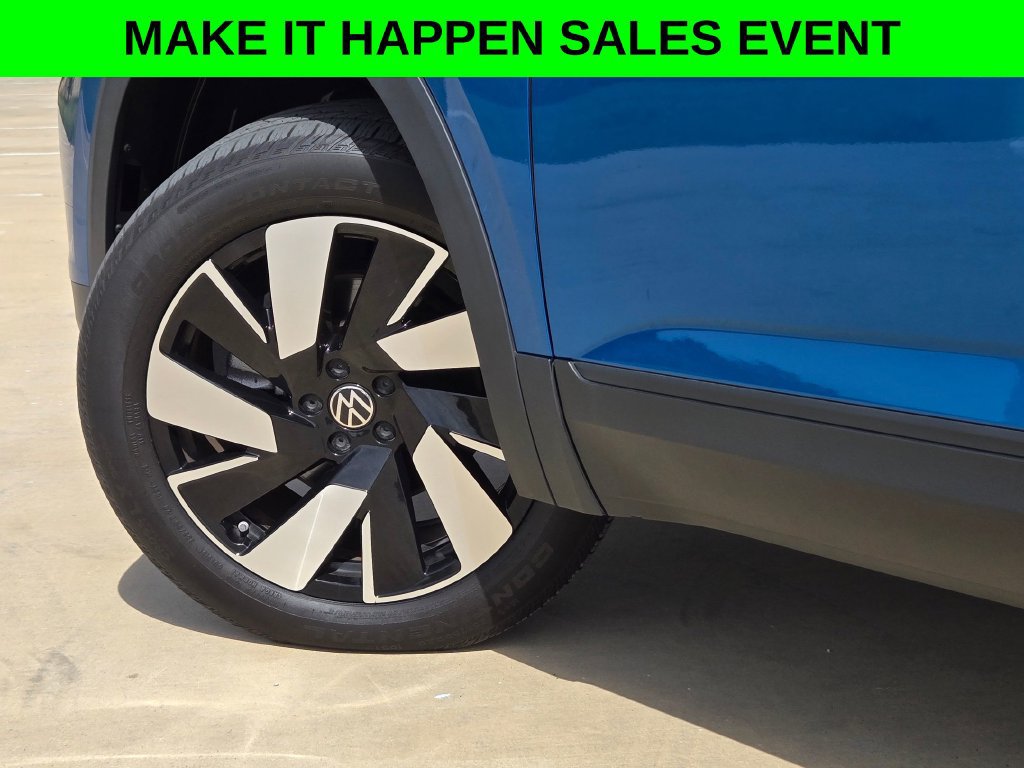 Used 2024 Volkswagen Atlas Cross Sport SE FWD image 29
