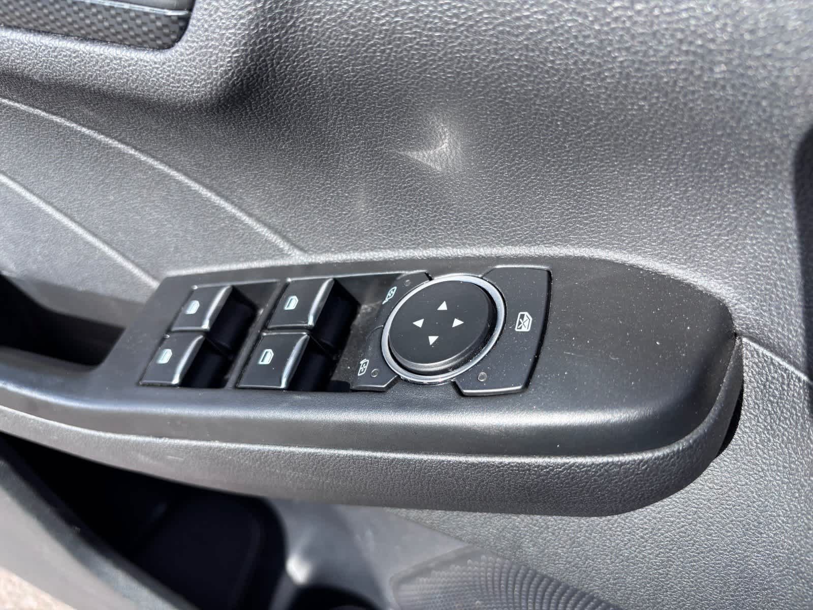 Used 2025 Ford Escape ST-Line FWD image 15