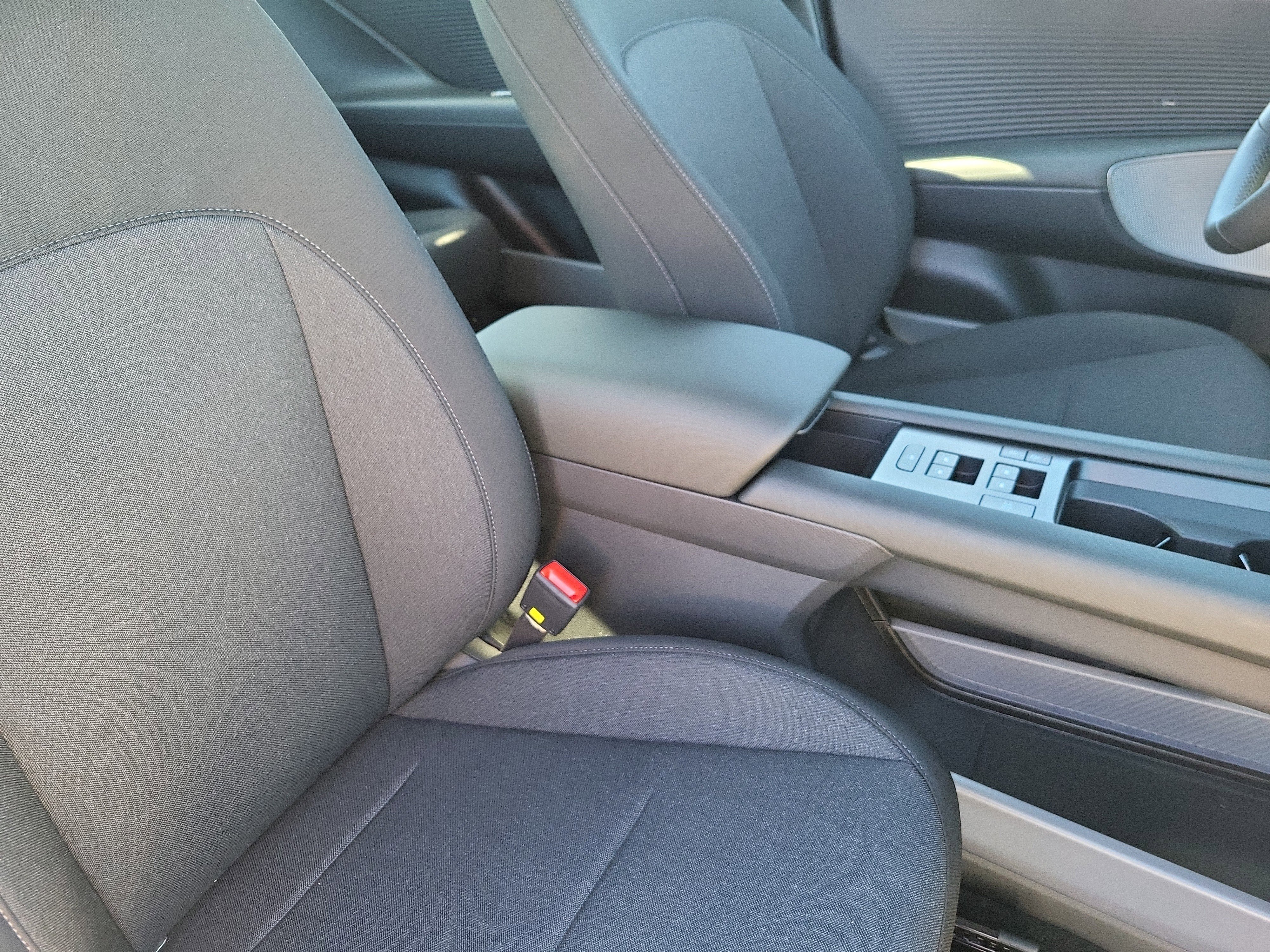 New 2025 Hyundai Ioniq 6 SE AWD/4WD image 12