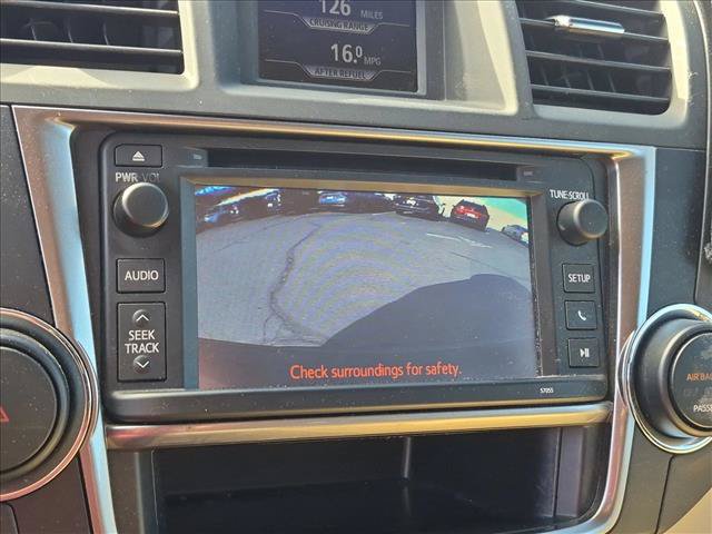 Used 2013 Toyota Highlander SE FWD image 11