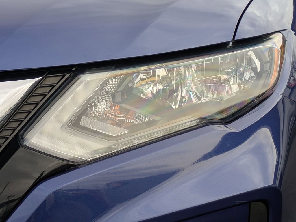 Used 2017 Nissan Rogue S image 7