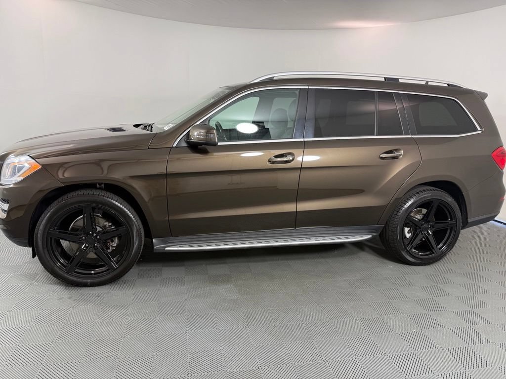 Used 2016 Mercedes-Benz GL 450 4MATIC w/ Premium I Package image 2