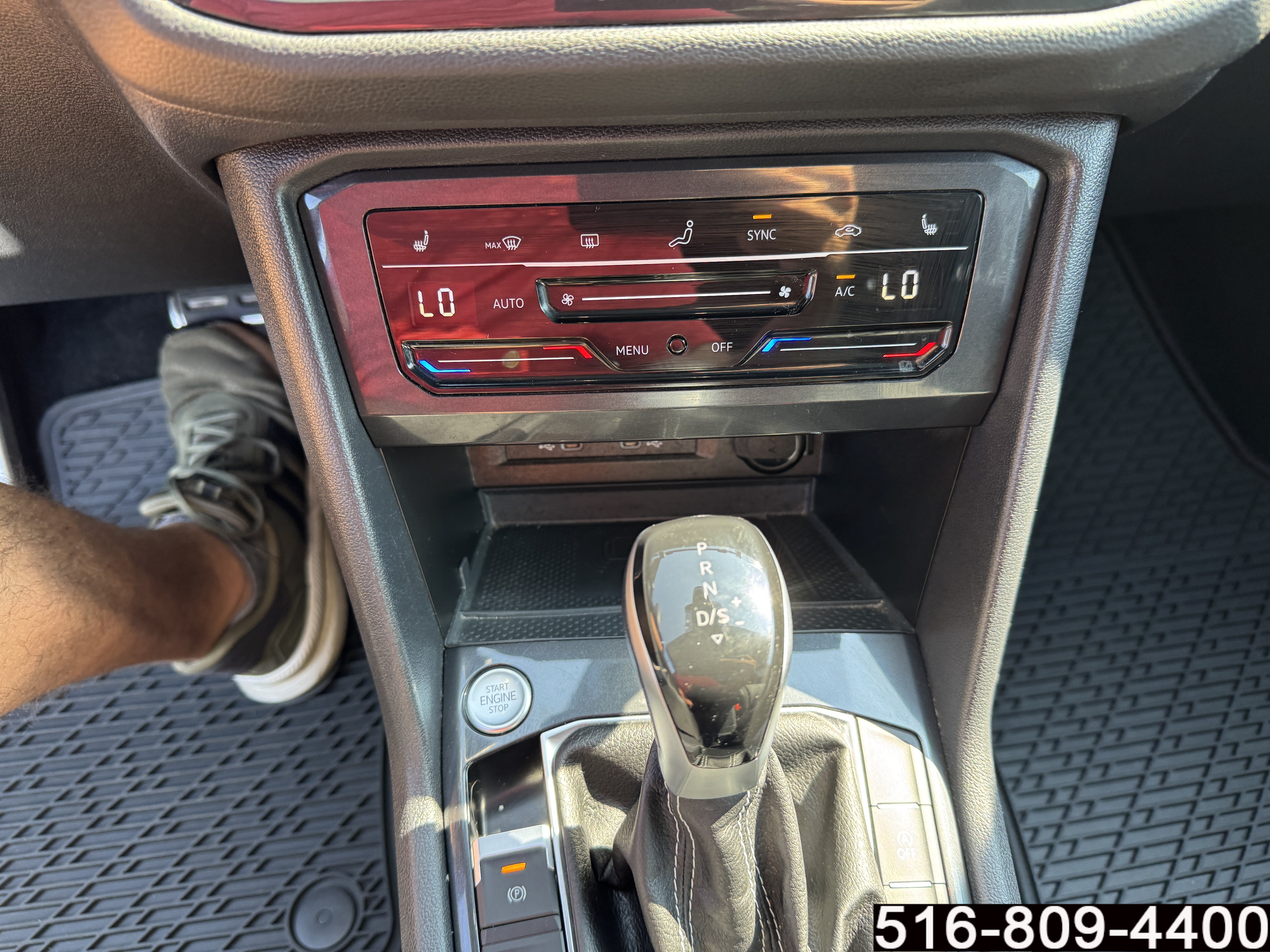 Used 2024 Volkswagen Tiguan SE R-Line AWD/4WD image 21